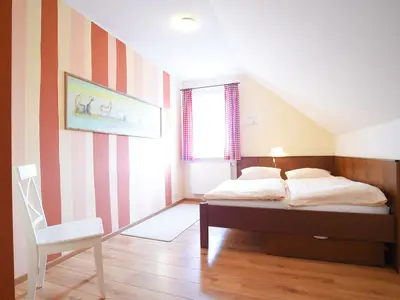 Schlafzimmer 2 Feldscheune links