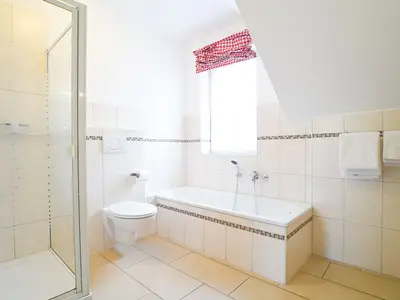 Badezimmer Feldscheune links