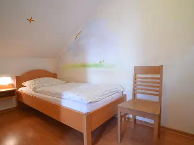 Schlafzimmer 2 Doppelhexe