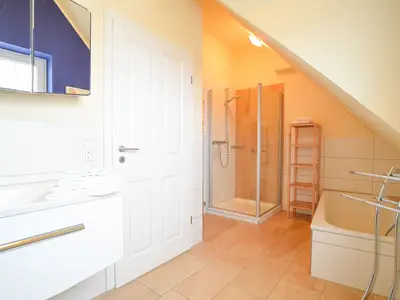 Badezimmer DG Haus am Berg 3er