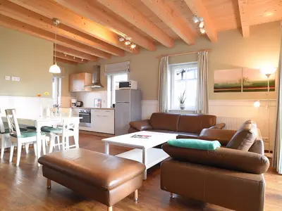 Wohnzimmer Haus an der Weide links