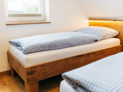 Schlafzimmer 1 Haus im Glück rechts