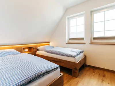 Schlafzimmer 1 Landvergnügen rechts