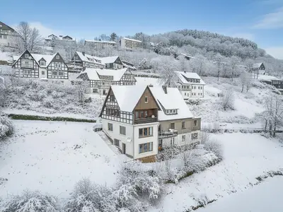 Außenseite Ferienhaus [Winter]