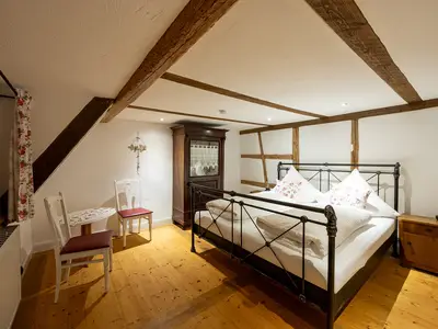 Schlafzimmer 1 mit Doppelbett