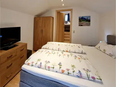 Schlafzimmer 1 Ferienwohnung Turmhaus