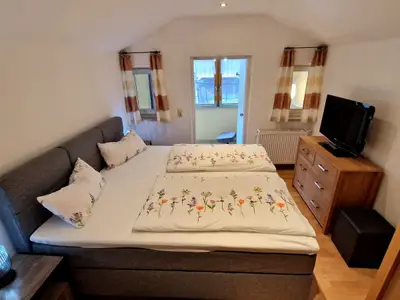 Schlafzimmer 1 Ferienwohnung Turmhaus