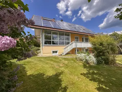 Außenseite Ferienhaus [Sommer]