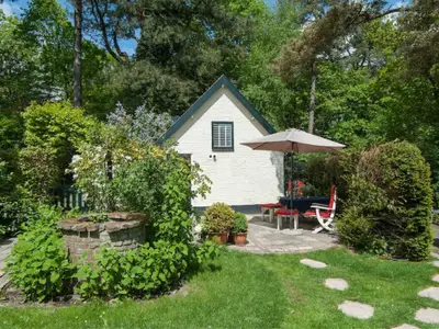 Außenseite Ferienhaus [Sommer]