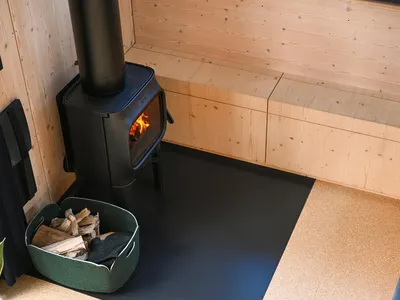 Kamin-/Ofen