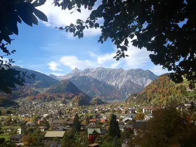 Blick auf Schruns mit Vandanser Steinwand