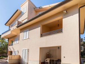 19352532-Ferienhaus-4-Sciacca-300x225-2