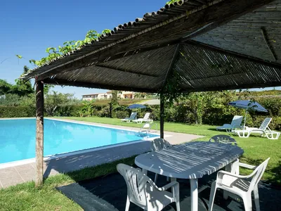 PoolOfHouse