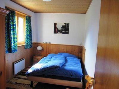 Schlafzimmer mit Doppelbett