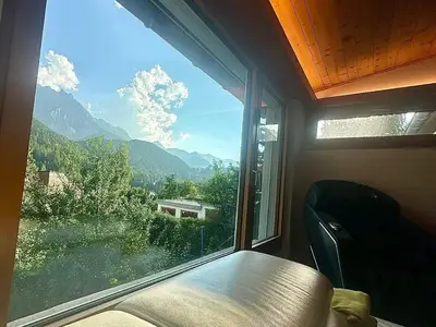 Bergblick mit Massagesessel
