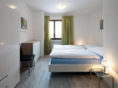 Schlafzimmer Ost 2, grosse Wohnung