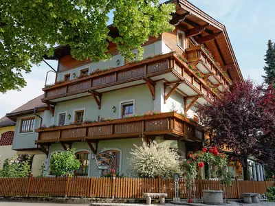 Mörtbauerhof mit Seezugang