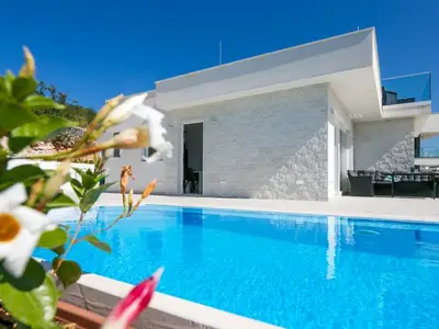 Ferienhaus für 6 Personen in Seget Donji 10/10