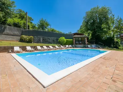 PoolOfHouse