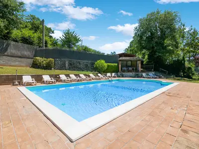 PoolOfHouse