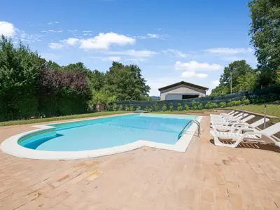 PoolOfHouse