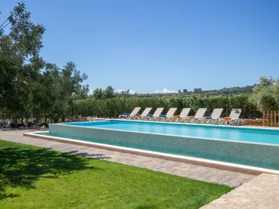 PoolOfHouse