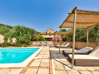 PoolOfHouse