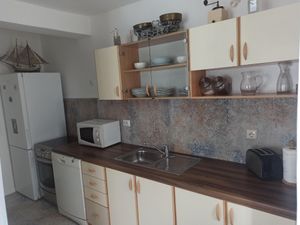 18088409-Ferienhaus-4-Senj-300x225-3