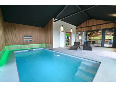 PoolOfHouse