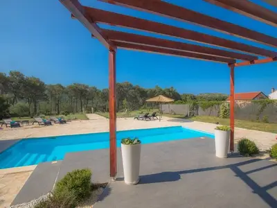 Ferienhaus für 8 Personen in Šibenik 8/10