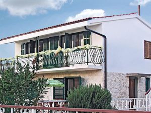 Ferienhaus für 9 Personen (82 m²) in Šibenik