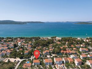 Ferienhaus für 8 Personen (108 m²) in Šibenik