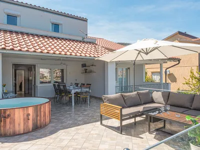 Ferienhaus mit Meerblick direkt aus deinem Whirpool