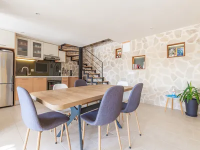 DiningRoom