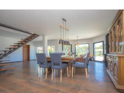 DiningRoom