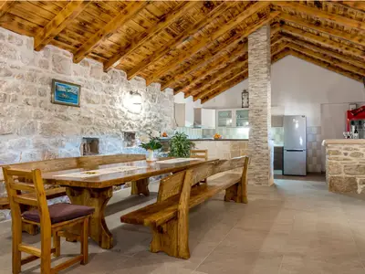 DiningRoom