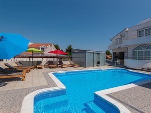 Ferienhaus für 10 Personen (164 m²) in Sibenik-Brodarica