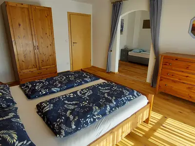 Schlafzimmer - 1
