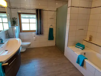 Badezimmer im OG