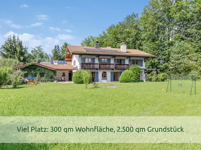 Viel Platz: 300 qm Wohnfläche, 2.500 qm umzäuntes Grundstück