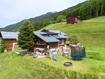 Außenseite Ferienhaus [Sommer]