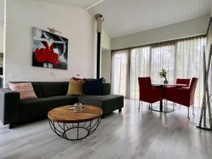 24023798-Ferienhaus-4-Simpelveld-300x225-2