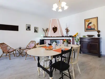DiningRoom
