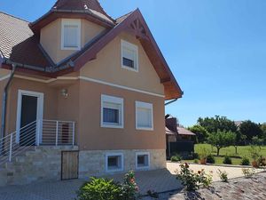 23772471-Ferienhaus-8-Siófok-300x225-2