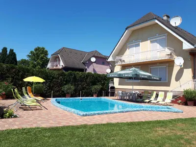 Ferienhaus für 16 Personen (200 m²) in Siófok 2/10