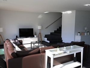 23345428-Ferienhaus-8-Sisikon-300x225-2