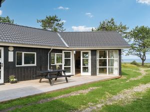 23725992-Ferienhaus-8-Sjællands Odde-300x225-1