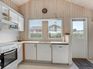 23723582-Ferienhaus-8-Sjølund-300x225-5