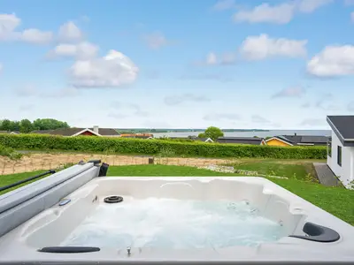 hot-tub