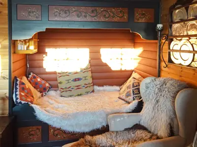 Indoor Indoor